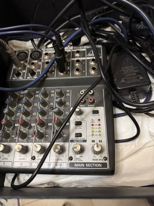 Тон колони Еlectro-Voice 2 бр.и миксер