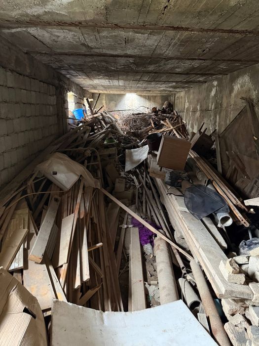 Утин сотилади, кунда шоха тахта