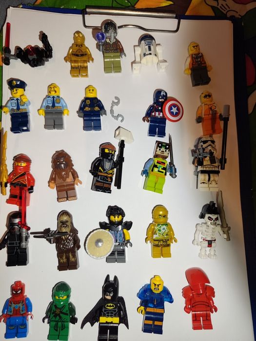 Figurine lego pe bucata ( minim 3 )