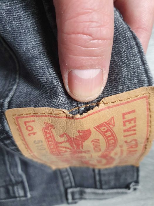 Blugi LEVI'S 519 Extreme Skinny Lo-Ball - Marime W33 (Talie 82 cm)