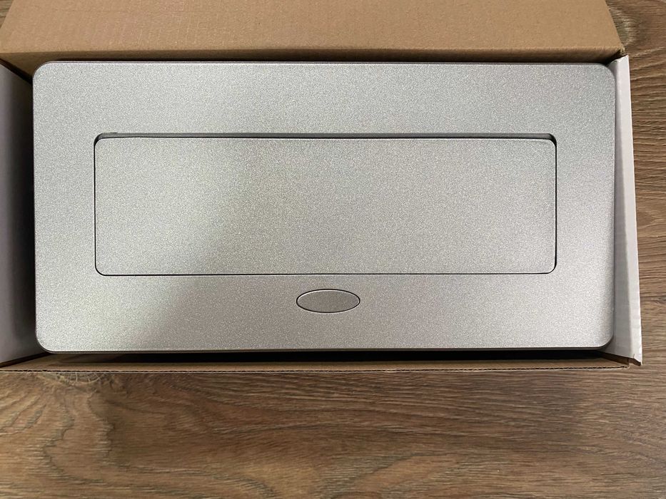 Контакт за вграждане в плот, сив с Push open капак + 2 USB ,нов