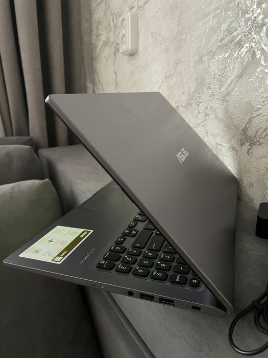 asus ноутбук сатам