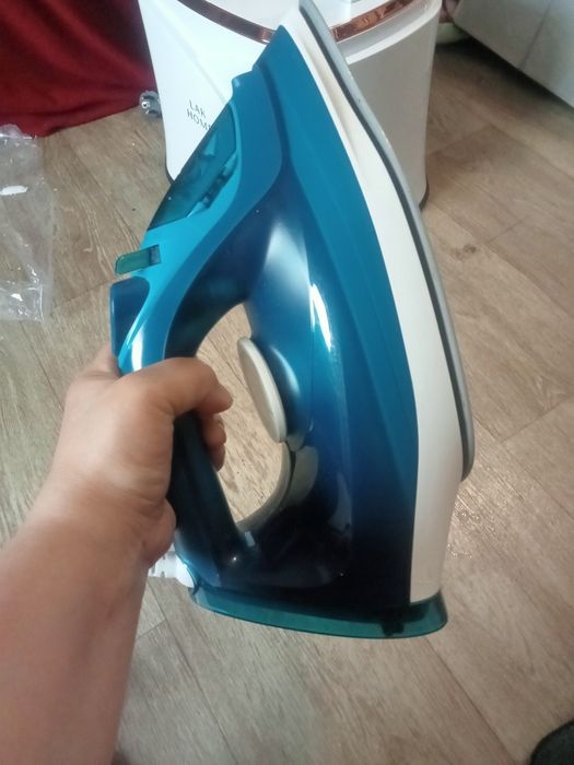 Утюг Филипс .    .