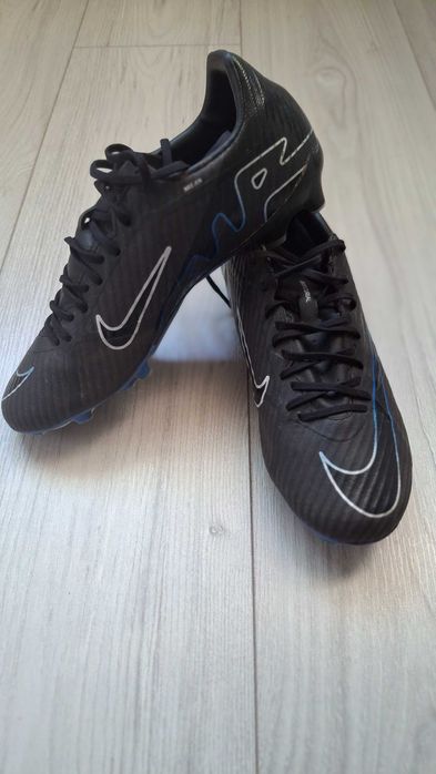 Nike - Футболни обувки Mercurial