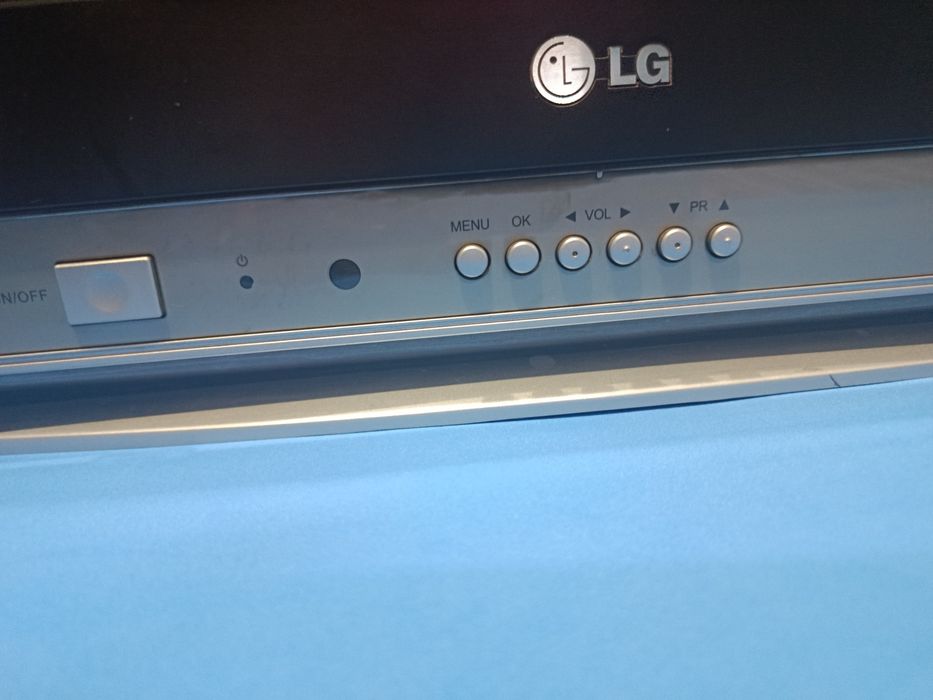 телевизор LG в отличном состоянии