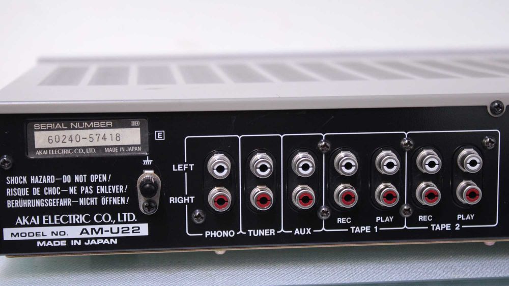 Statie Akai AM-22(2x25W).