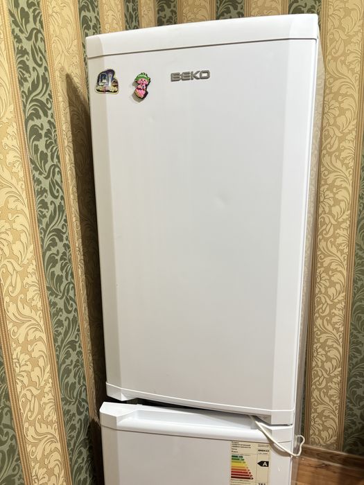 Холодильник , б/у в хорошем рабочем сомтоянии