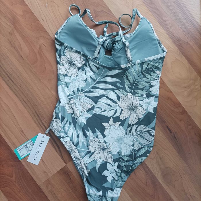 Seafolly нови бански  цели и с бюстие