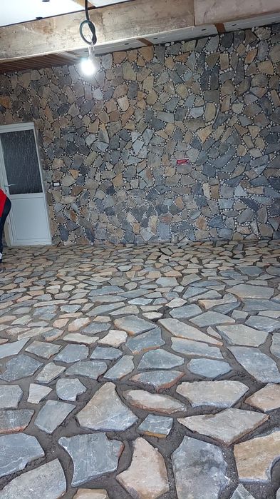 Piatra naturala de munte oferim montaj în tota tara