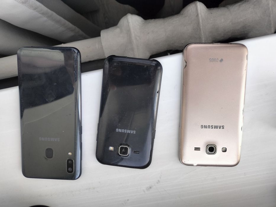 Продам телефоны на запчасти