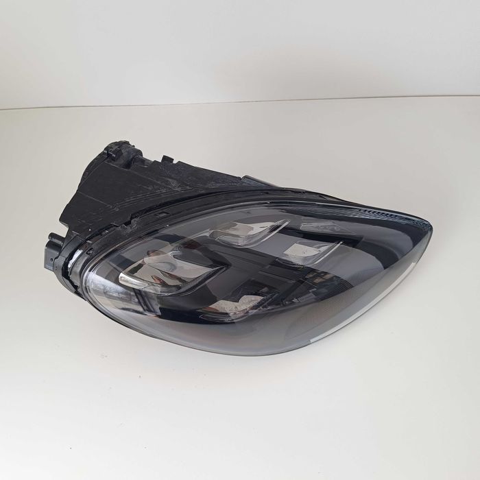 Десен фар за Porche Panamera 971 FULL LED след 2016г