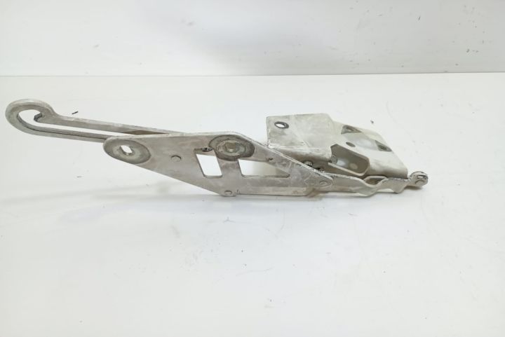 Balama capota dreapta 2D0823302B Volkswagen VW LT35 generatia 2