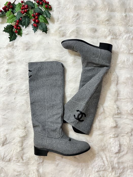 Cozme lungi din material textil cu logo Chanel marimea 37