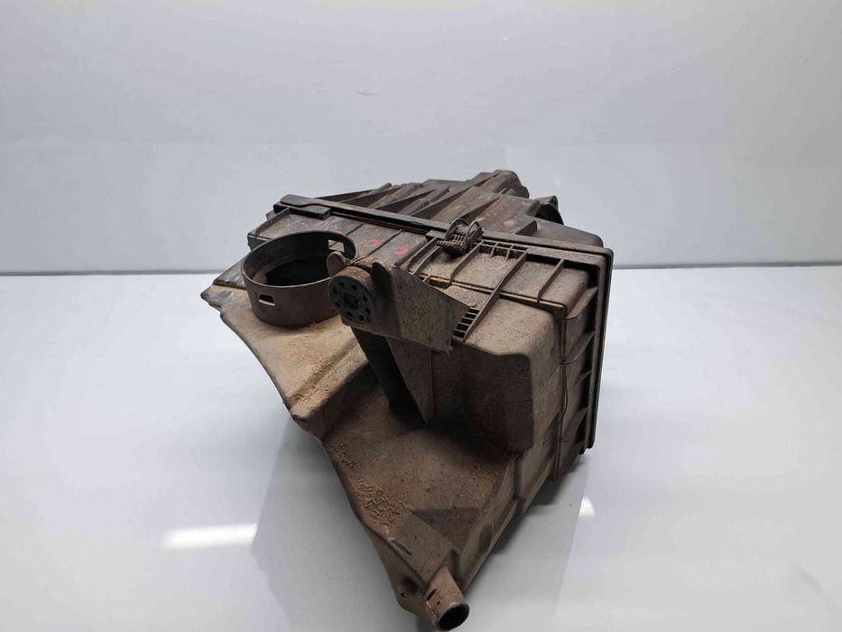 Carcasa filtru aer Volkswagen Transporter 5 (7HB, 7HJ) [Fabr 2004-2013