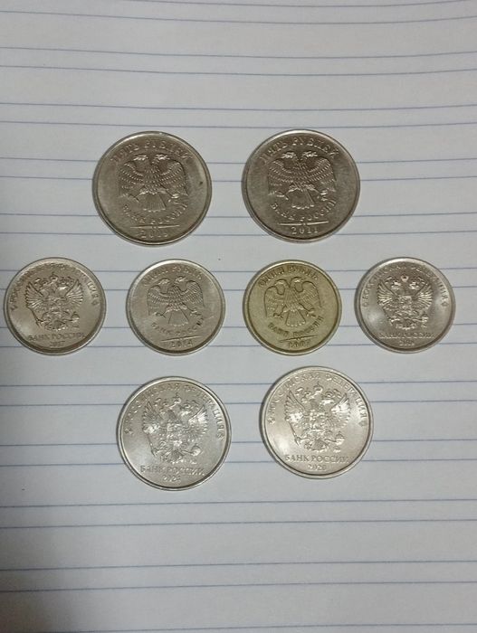 Продам монеты рубли.