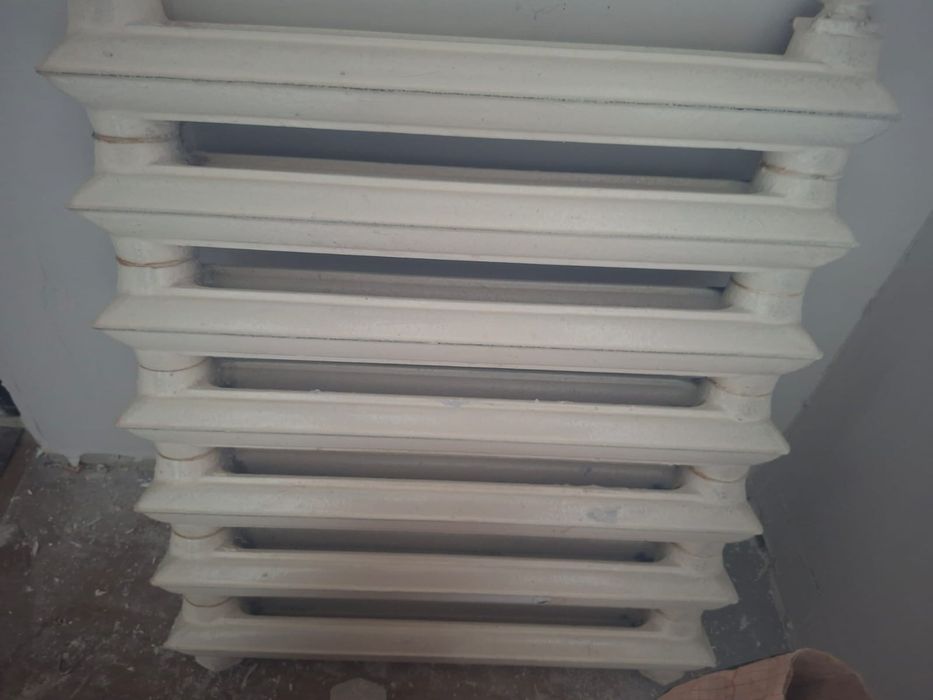 Продается чугунные  батареи