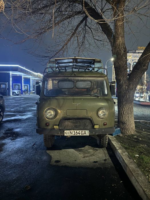 Uaz sotiladi bortli benzinda yurgan