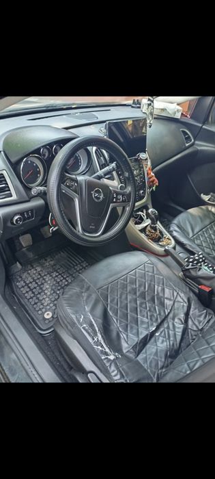 Vând autoturism  Opel Astra j