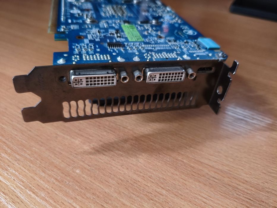 Видеокарта GTX460