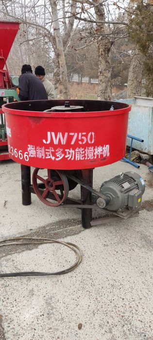 Шлака блок апарати сотилади янгидек турибди ленталик 5 хил колипи бор