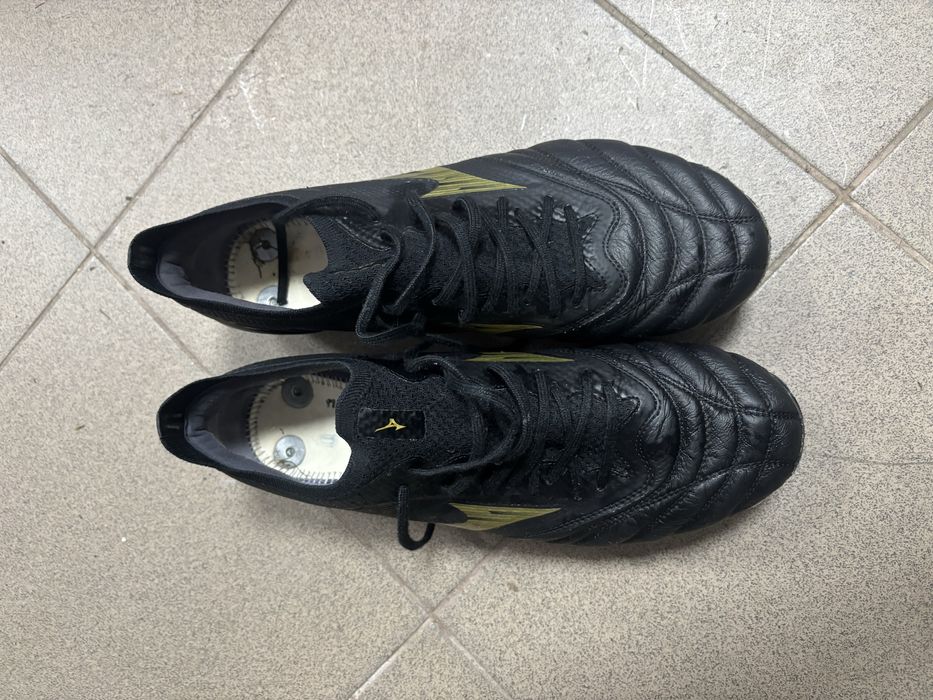 Ghete forbal mizuno morelia IV folosite 3 meciuri marimea 42 -27 cm  !