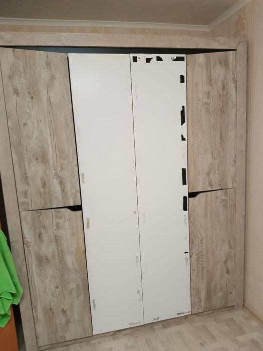 Продам спальный гарнитур