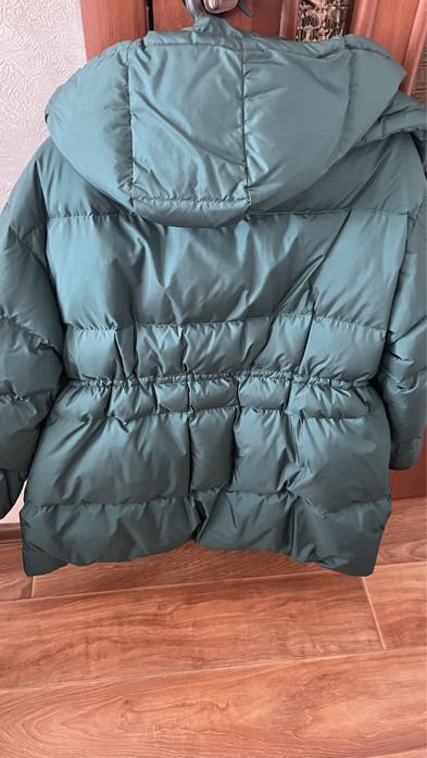 Зимняя куртка (пуховик)