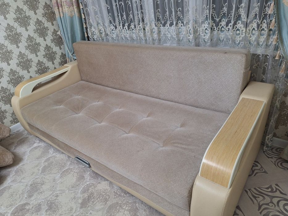 Продам диван большой