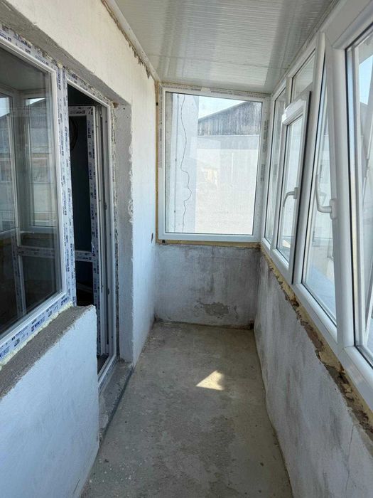 Vând apartament 3 camere, decomandat, Slatina, zona Zahana