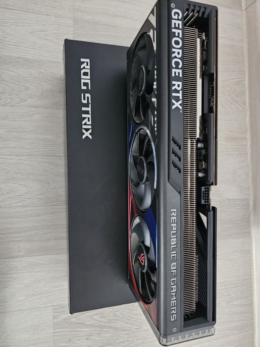 Placi video Nvidia  RTX 4090 ASUS / PNY / GIGABYTE ca noi