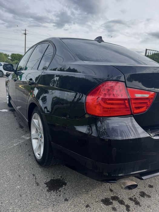 BMW E90 318D Sedan