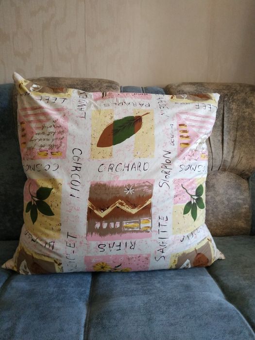 Подушки перовые 70*70