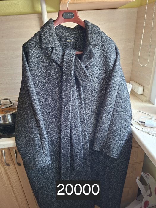 Продаю демисезонное пальто