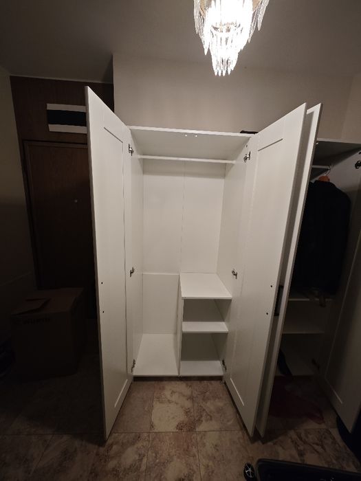 Продавам 2 гардероба IKEA BRIMNES