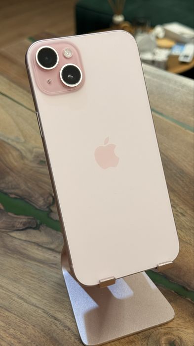 iPhone 15 Plus 256GB Pink - Stare Excelentă - Liber de Rețea