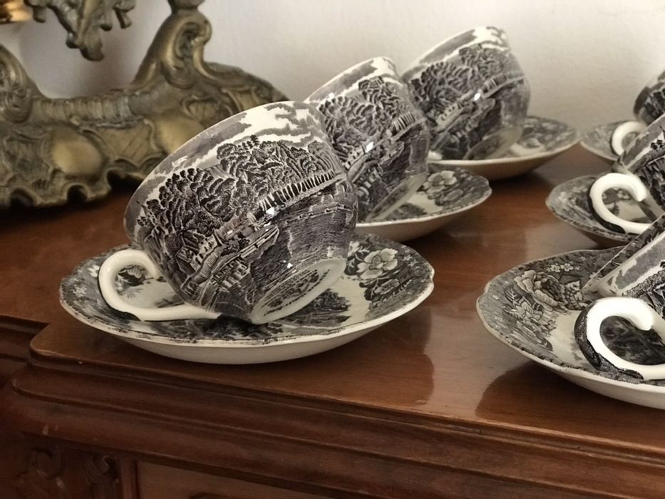 Set englezesc de caffea