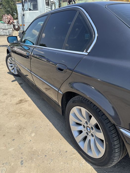Продам BMW E38 730 живой Бумер