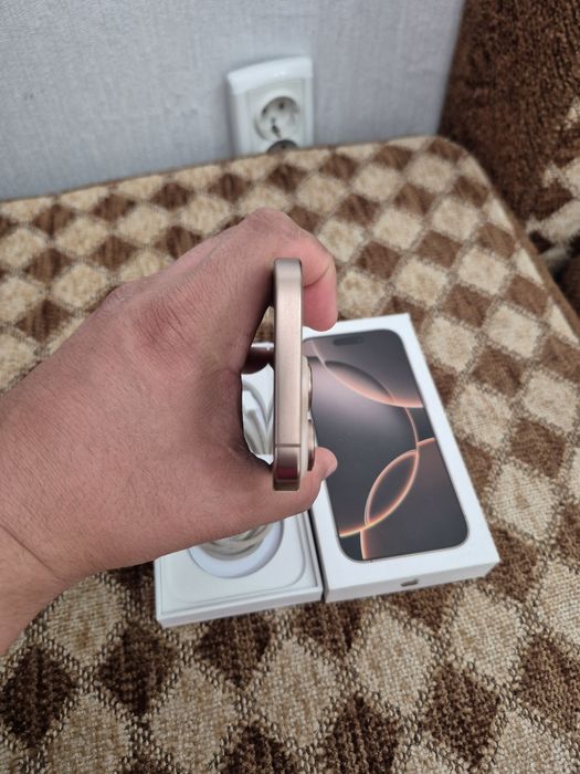 Продам/обмен iPhone 16 Pro 128gb desert titanium