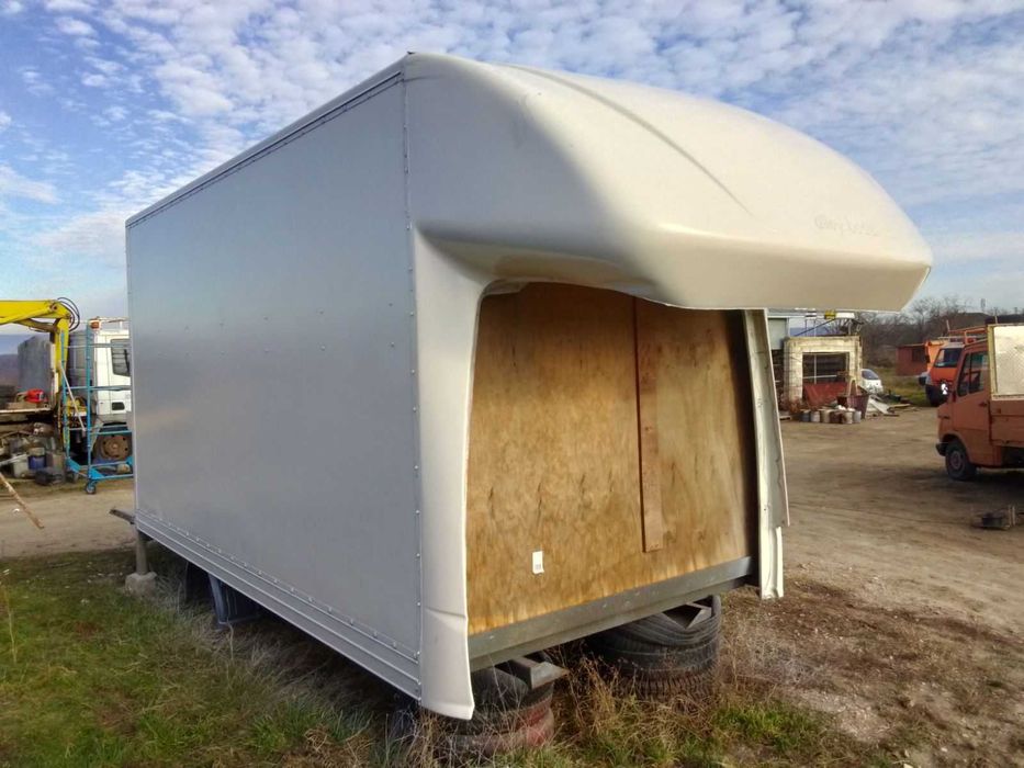 ФУРГОН с Падащ борд за Бус -Камион.. Има хидравличен падащ борд