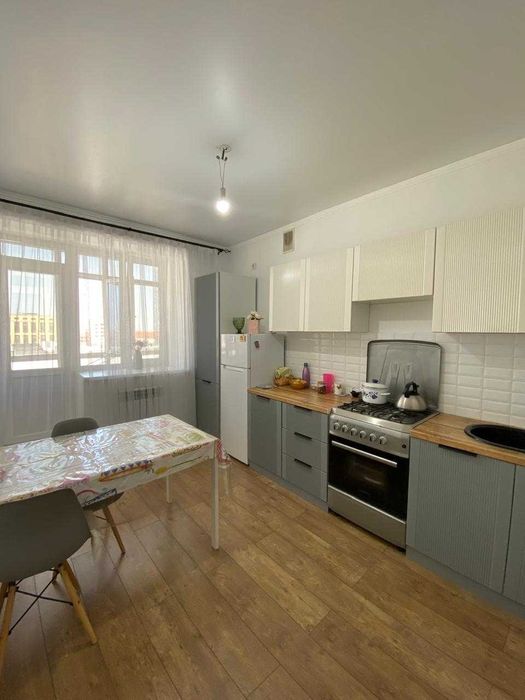 Продам 2 кв на Батыс 2