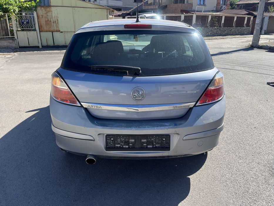 Opel Astra H 1.6i на части