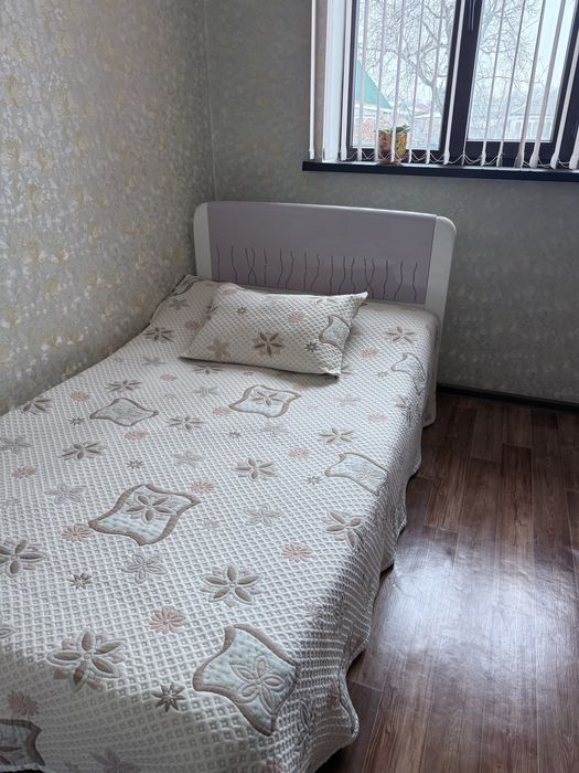 Продам спальный гарнитур (детский)