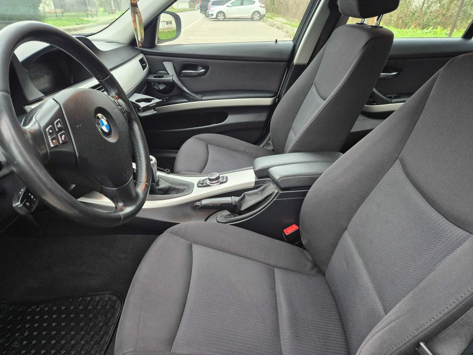 Bmw seria 3 2011