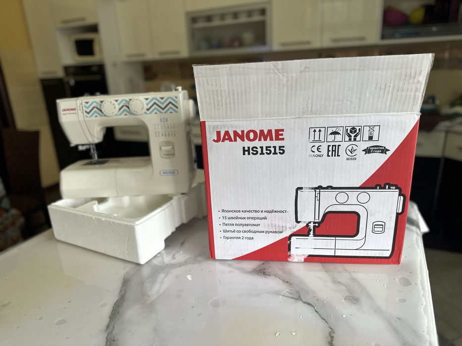 Швейная машина Janome HS1515