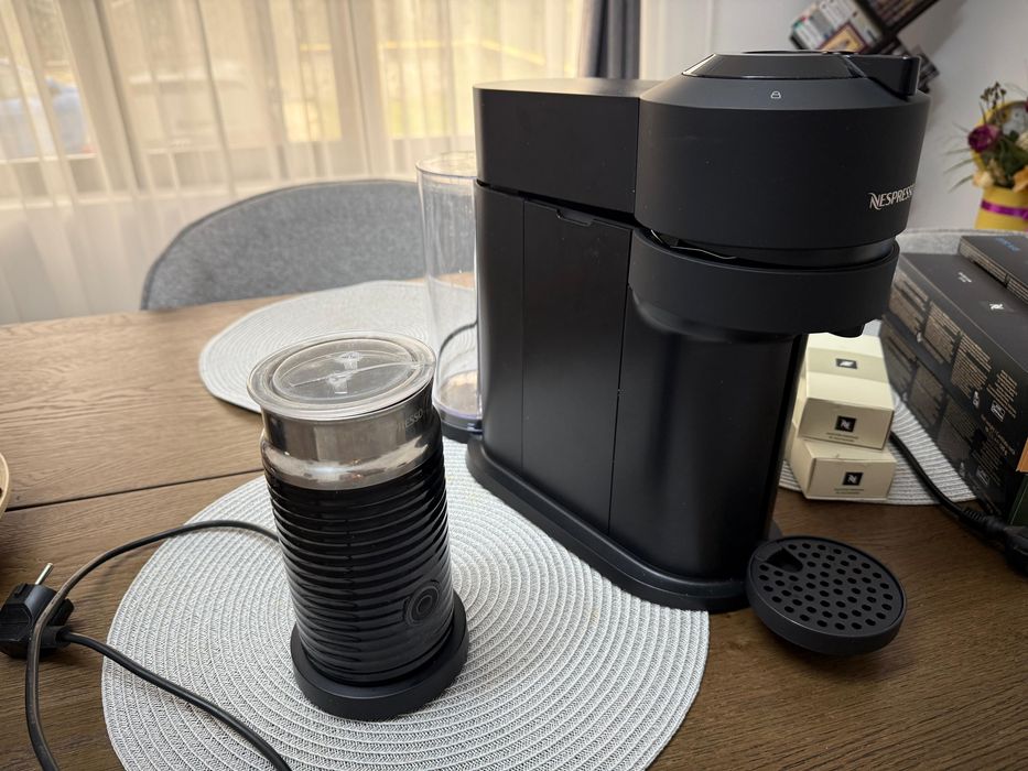 Aparat cafea Nespresso