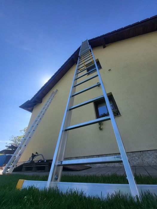 Închiriez scară 3x15 trepte 12 m lungime