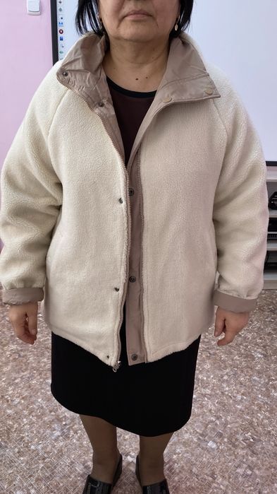 Продам женскую куртку