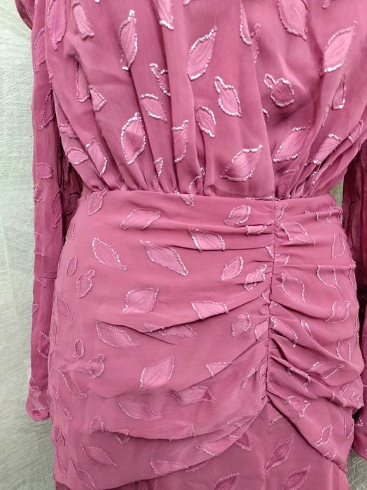 Продаю платье с драппировкой