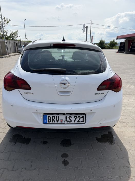 De vanzare Opel astra J