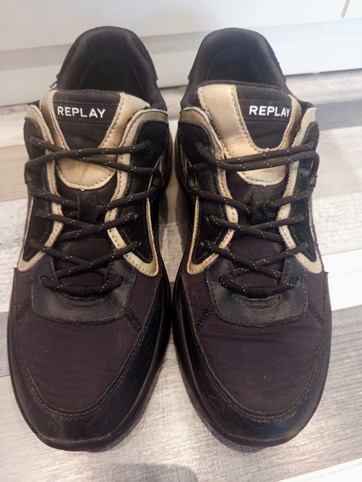 Pepe jeans и Replay - два чифта обувки